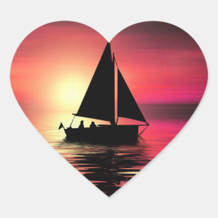 Segelboot bei Sonnenuntergang auf dem Meer Kunstde Herz-Aufkleber