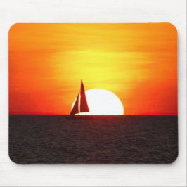 Segelboot bei Sunset Mousepad