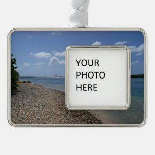 Segelboot in der Ferne bei St. Thomas Rahmen-Ornament Silber