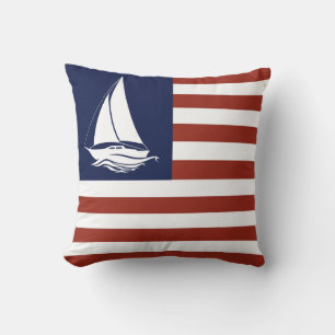 Segelboot in nautischem Weiß/amerikanischer Flagge Kissen