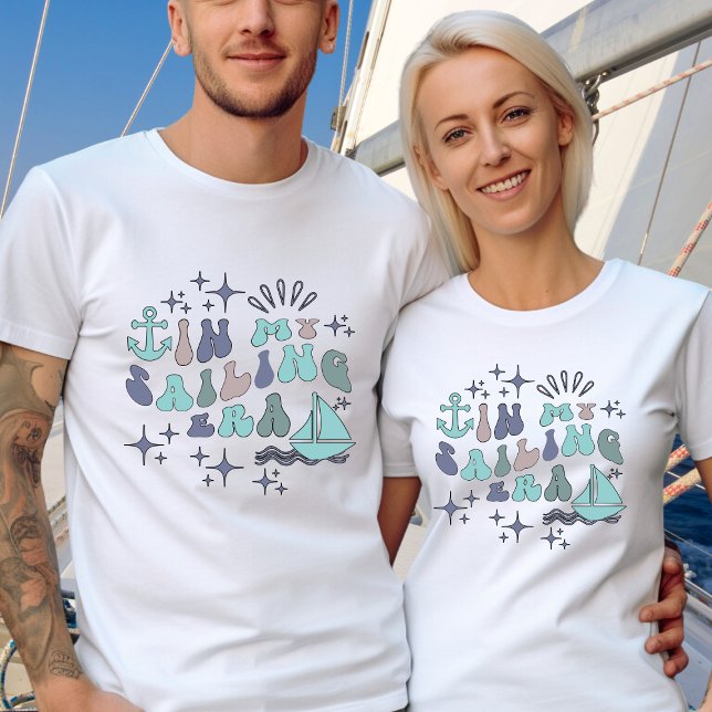 Segelboot Kapitän Hobby Benutzerdefinierter Text a T-Shirt (Von Creator hochgeladen)