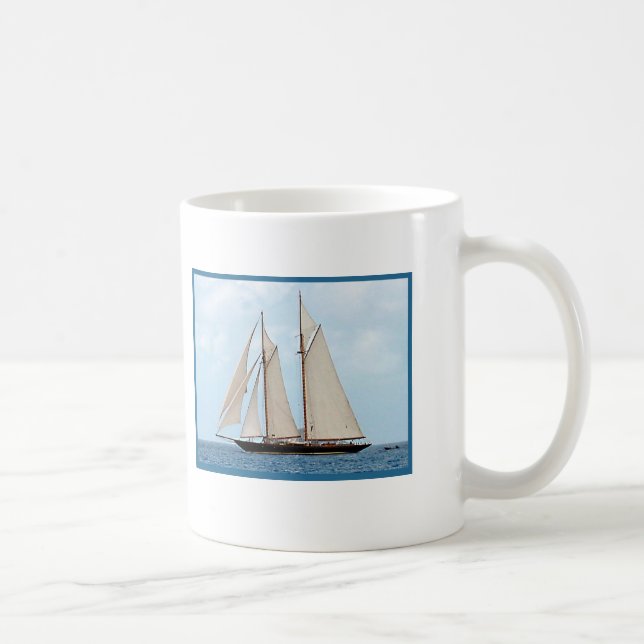 Segelboot-Segeln im BVI würde ich eher Segel sein Tasse (Rechts)