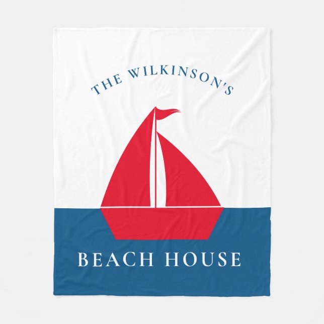 Segelboot-Strandhaus-Name im maritimen Stil  Fleecedecke (Vorderseite)