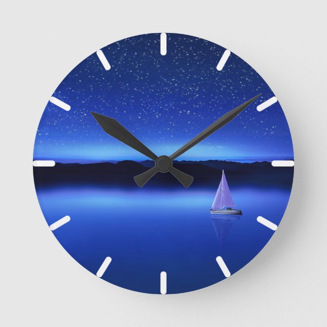 Segelboot unter dem Sternenhimmel Runde Wanduhr (Vorderseite)