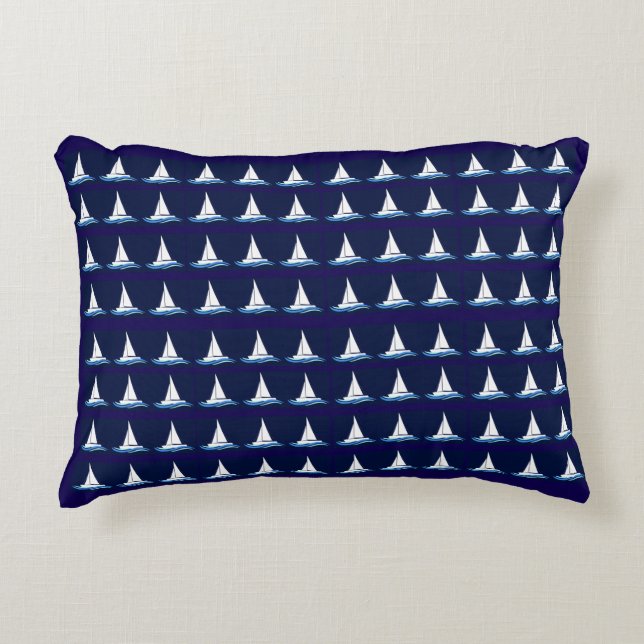 Segelboote auf Marineblau Dekokissen (Vorderseite)