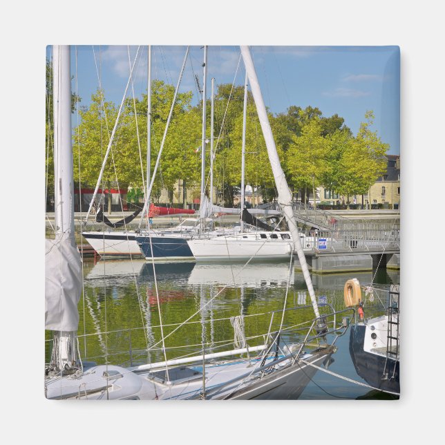 Segelboote im Hafen von Vannes in Frankreich Magnet (Vorne)