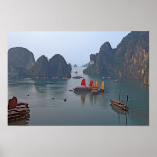 Segelboote in Ha Long Bay - Vietnam, Asien Poster