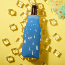 Segelboote in tiefblauem Meer - Regatta Sailboote