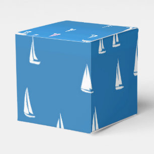 Segelboote in tiefblauem Meer - Regatta Sailboote Geschenkschachtel