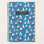Segelboote Muster Planer<br><div class="desc">Muster mit Abbildung von roten und gelben Segelbooten über blauem Hintergrund. Personalisieren Sie den Text vorne.</div>