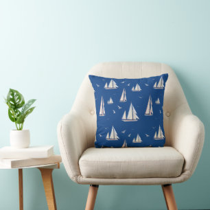 Segelboote und Möwen auf blau Kissen