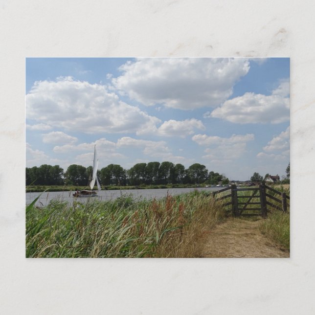 Segeln auf der Postkarte der Norfolk Broads (Vorderseite)