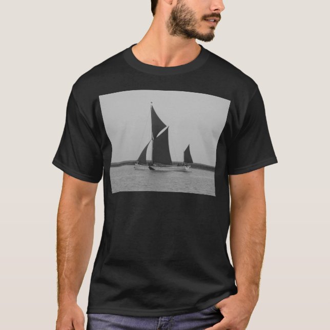 Segeln-Lastkahn-Erinnerung T-Shirt (Vorderseite)