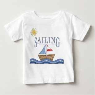 Segeln - Niedliches Segelboot auf dem Wasser Baby T-shirt