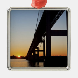 Segeln und Abfahrt aus Newport Rhode Island Silbernes Ornament
