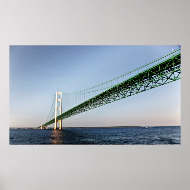 Segeln unter der Mackinac-Brücke Poster (Vorne)