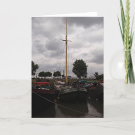 Segelschiff an einem grauen Tag Karte