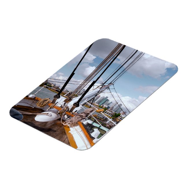 Segelschiff Magnet (Linke Seite)