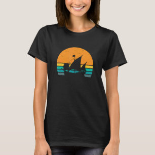 Segler Segelt Katamaran Retro Vintage 1 T-Shirt