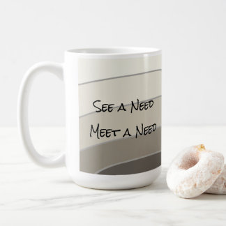 Sehen Sie sich eine Tasse zum Kaffee an