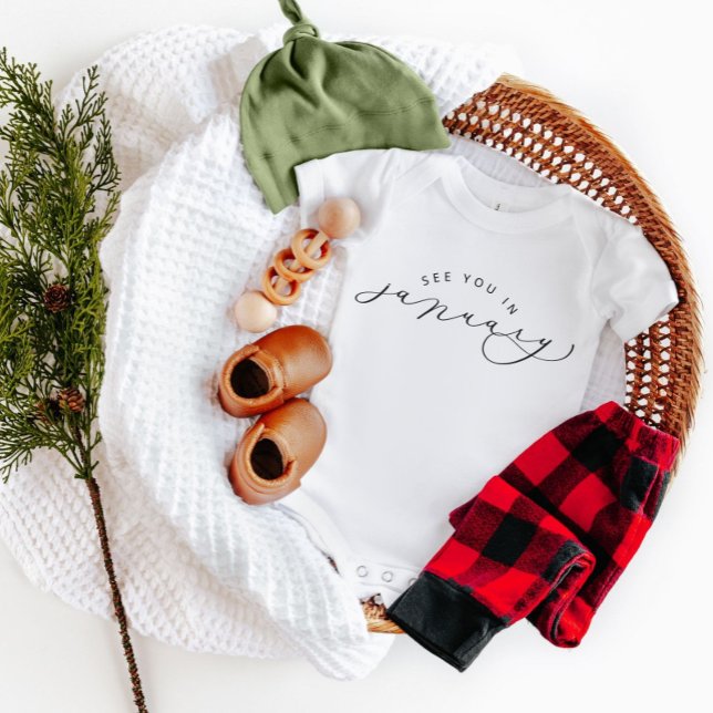 Sehen Sie sich im Januar Schwangerschaftsankündigu Baby Strampler (Von Creator hochgeladen)