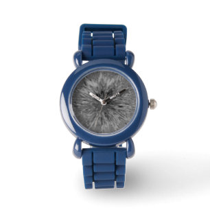 Sehen Sie sich Mädchen bei ART UND DESIGN an Armbanduhr