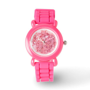 Sehen Sie sich Mädchen bei ART UND DESIGN an Armbanduhr