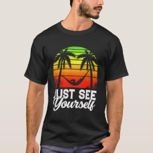 Sehen Sie sich nur Yousef Remüde Retro Sunset Palm T-Shirt