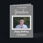 Sehr besonderer Grandson-Foto-Geburtstag Karte<br><div class="desc">Für einen ganz besonderen Enkel. Herzlichen Glückwunsch zum Geburtstag. Fügen Sie einen Namen und ein Foto hinzu. Grau und weiß.</div>