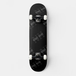 Sehr dunkelgraues und schwarzes Monogramm-Namen-Mu Skateboard