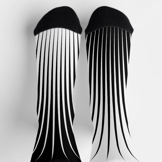Sehr einzigartiges Muster aus Weiß und Schwarz Socken (Oben)