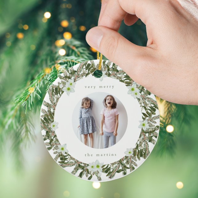 Sehr frohe Kiefer und blumengeschmücktes Foto Keramik Ornament (Von Creator hochgeladen)