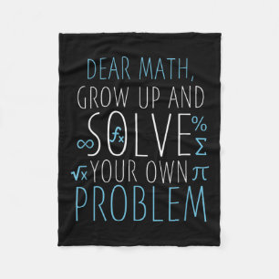 Sehr geehrte Mathe Funny Mathematik Zitat Mädchen  Fleecedecke