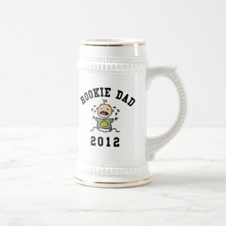 Sehr lustige neue T - Shirts des Rookie-Vater-2012 Bierglas