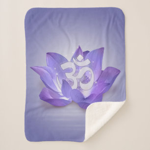Sehr Peri Lotus und OM-Symbol Sherpadecke