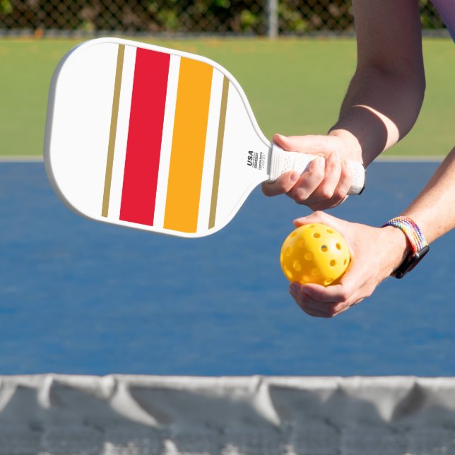 Sehr schöne, hellgelbe Streifen auf weißem Grund Pickleball Schläger (InSitu)