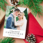 SEHR VERHEIRATET | Hochzeitsankündigung Feiertagskarte<br><div class="desc">Ein moderner Text minimaler Design mit einem individuellen Paarbild. Sie können das Foto und den Text des Urlaubssymbols individuell gestalten.</div>