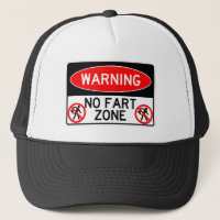 Sehr viel Spaß Keine Furz Zone Sign Trucker Hat