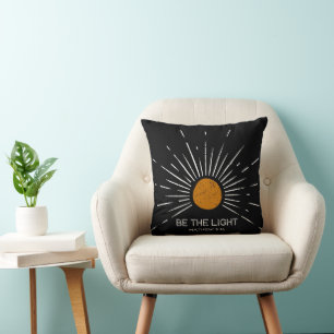 Sei das Licht Mathew 5 14 Sunburst Kissen