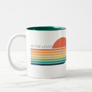 Sei die Tasse des Lichtgottes, die Tasse des Retro
