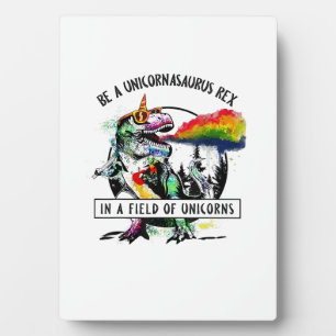 Sei ein Unicornasaurus Rex auf einem Feld von Einh Fotoplatte