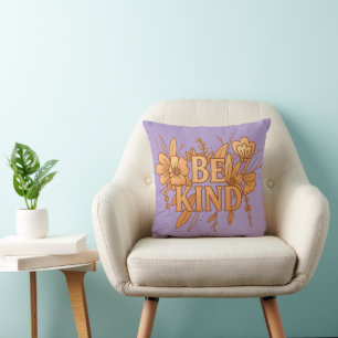 Sei freundlich   Goldene Blumen inspirierende Wurf Kissen
