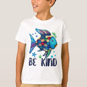 Sei freundlich Regenbogen Schuppen Fisch Lehrer Le T-Shirt