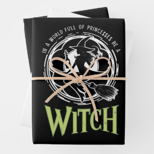 Sei in einer Welt voller Prinzessinnen eine Hexe H Geschenkpapier Set