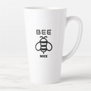 Sei nett mit minimalem Design Milchtasse