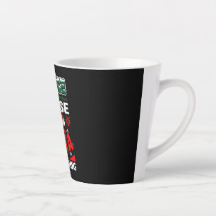 Sei nett zu den Krankenschwestern, die der Weihnac Milchtasse