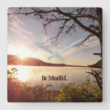 seien Sie aufmerksame Yogaraumuhr