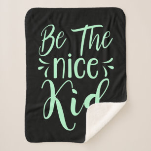 Seien Sie die schöne kid positive Botschaft in Min Sherpadecke