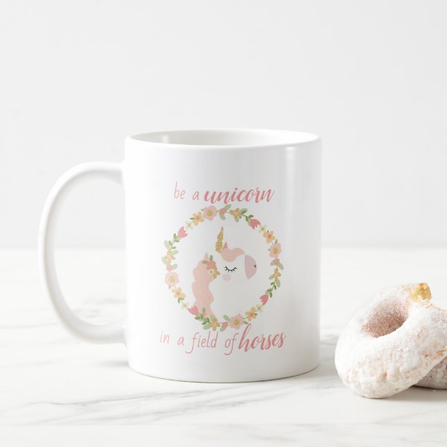 Seien Sie ein Einhorn in der Tasse von Pferden (Mit Donut)
