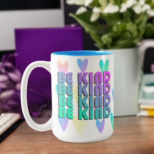 Seien Sie ein Kind mit Regenbogen, das Herz-Lehrer Zweifarbige Tasse